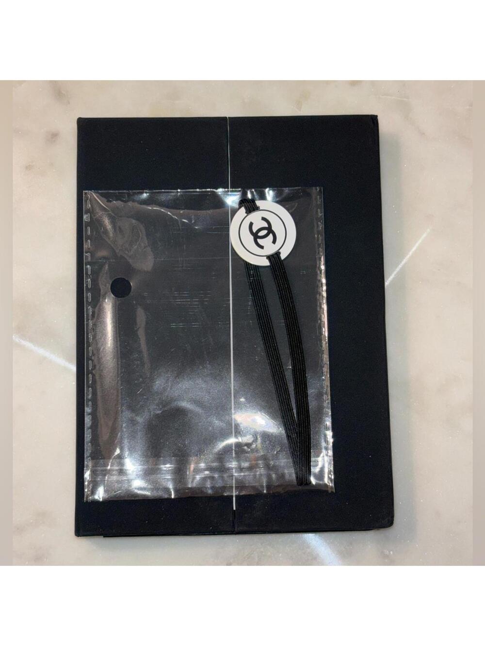 Chanel Black and Red Notepad Set - Picture 4 of 4